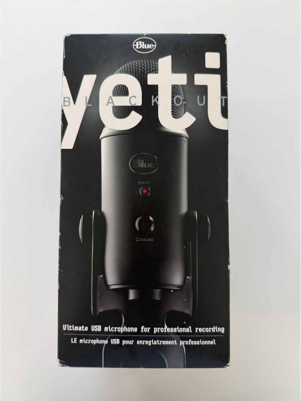 Blue Yeti USB Microphone Black Multi-Pattern Condenser Mic Recording Podcast